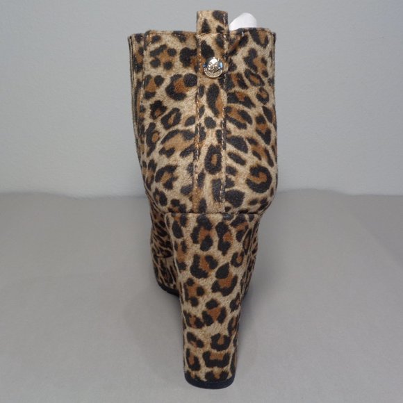 BCBG BCBGeneration Size 5.5 M VANCE Leopard Print Wedge Boots New Women's Shoes - Picture 9 of 13